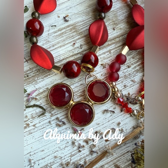 Alquimia Red and Gold Necklace - Picture 4 of 4